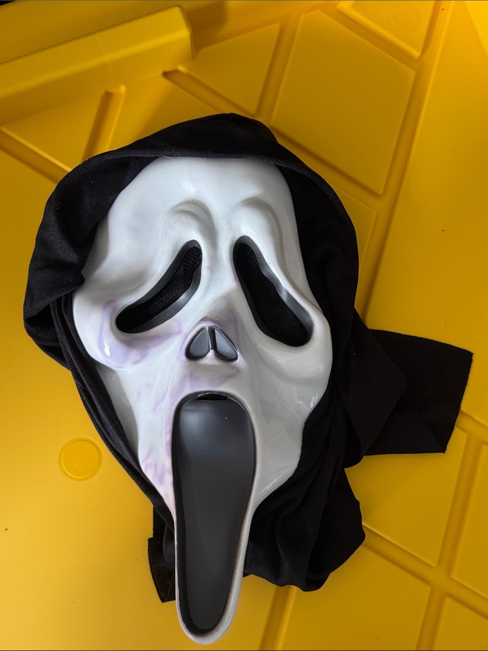 Halloween Scream Mask